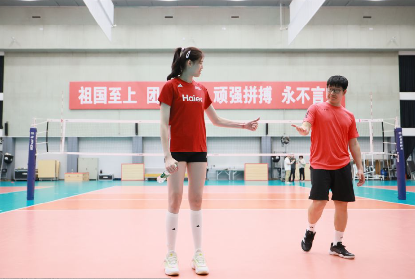 米兰体育娱乐圈的明星与背后故事